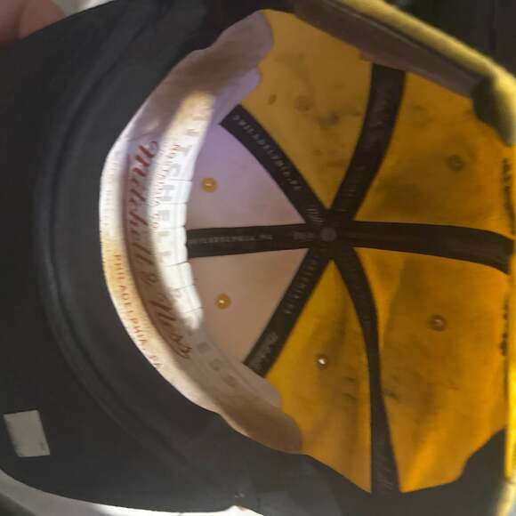 Los Angeles Lakers Snapback Hat, Yellow and Black NBA Cap - Picture 9 of 11